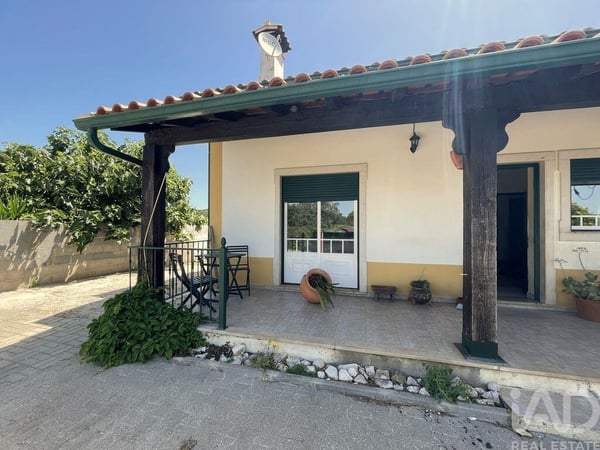 House in Asseiceira - view 1