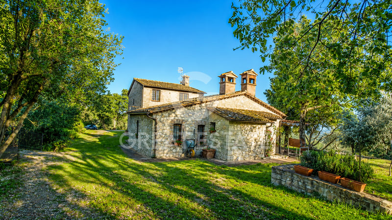 House in Avigliano Umbro - view 1