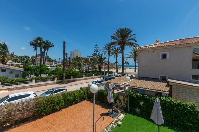 House in La Zenia - view 1