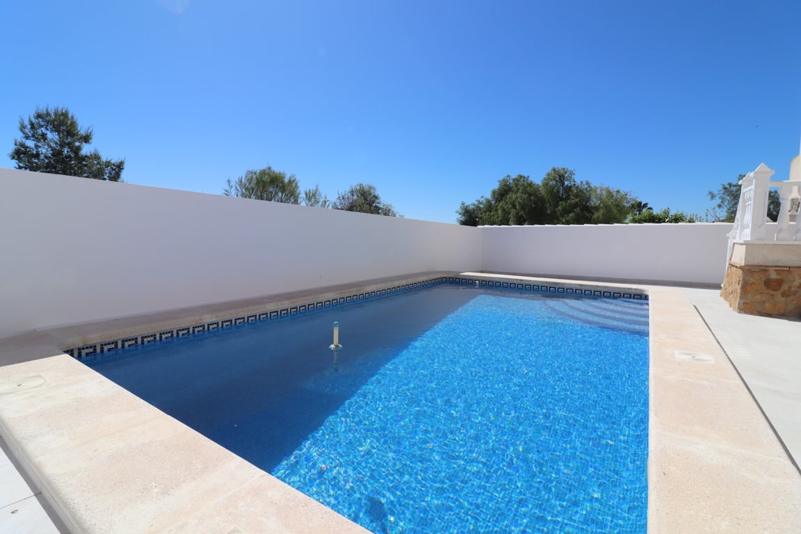 House in San Miguel de Salinas - Image 2