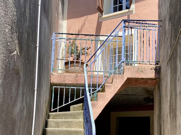 House in Bedarieux - view 1