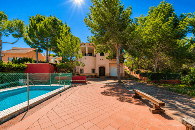 Villa in San Miguel de Salinas - view 1