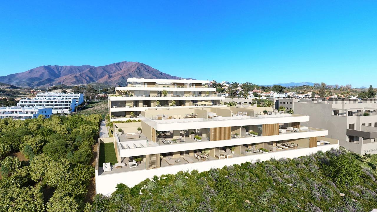 Apartment in Estepona - Image 3