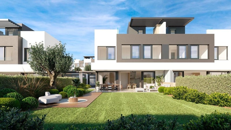 Villa in Estepona - view 1