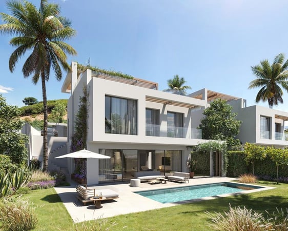 Villa in Casares - view 1