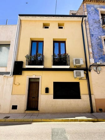 House in Pinoso - view 1