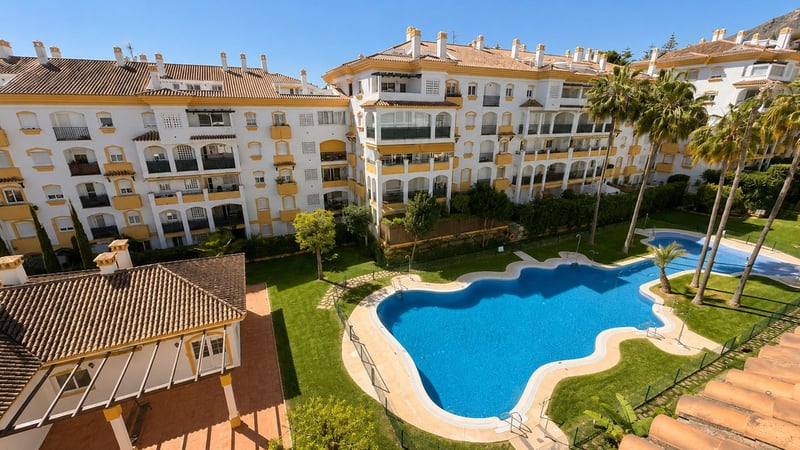 Penthouse in Marbella - view 1