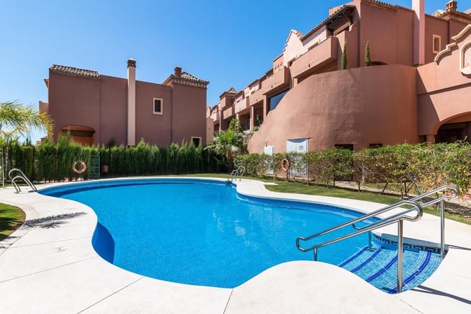 House in Estepona - view 1