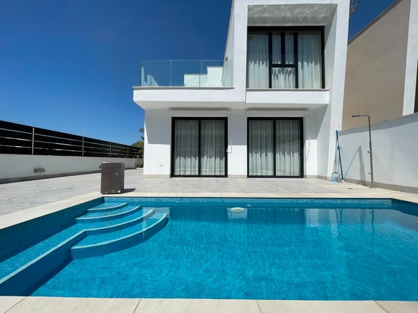 Villa in Benijofar - view 1