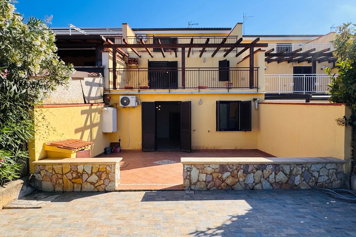 Apartment in Torre Colonna-Sperone - Image 2