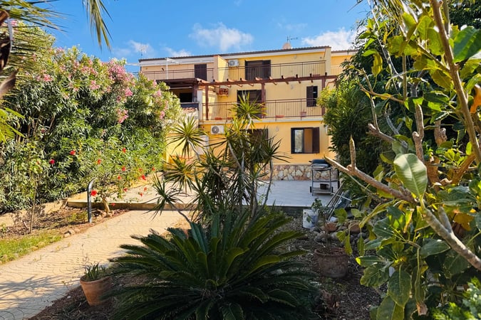 Apartment in Torre Colonna-Sperone - view 1