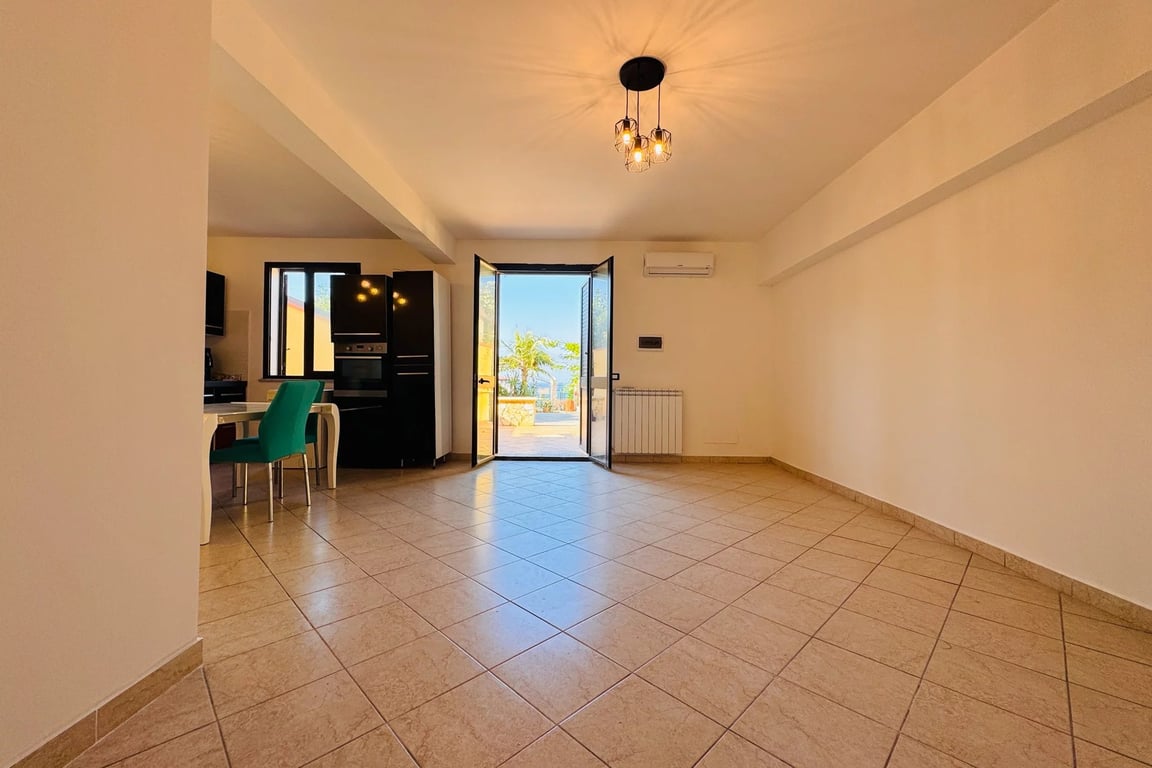 Apartment in Torre Colonna-Sperone - Image 3