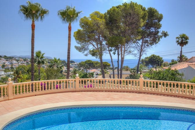 Villa in Canor - view 1