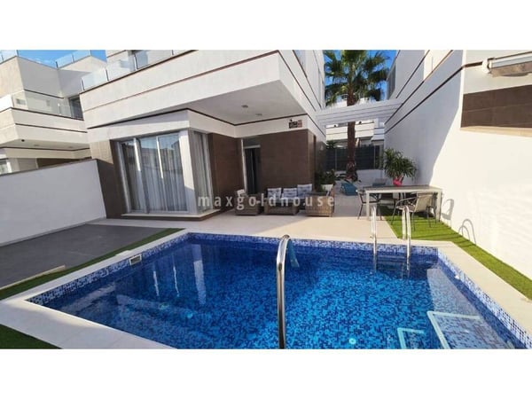 Villa in Ciudad Quesada - view 1
