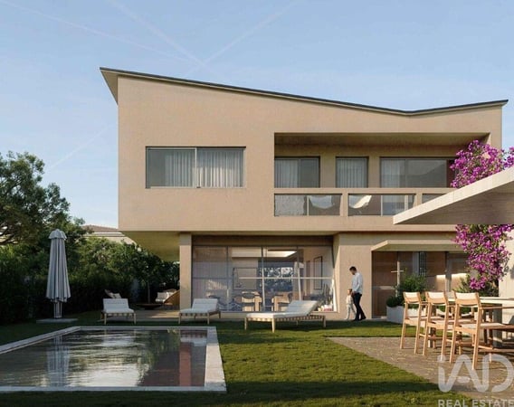 House in Lordelo do Ouro - view 1
