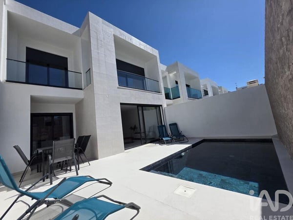 House in Vila Real de Santo Antonio - view 1