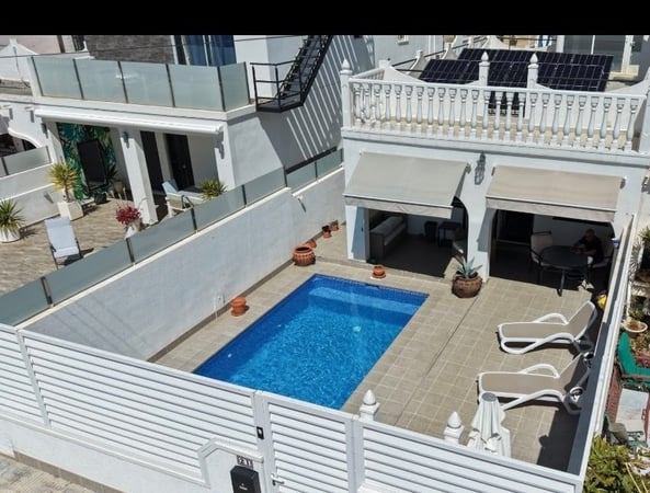House in San Miguel de Salinas - view 1