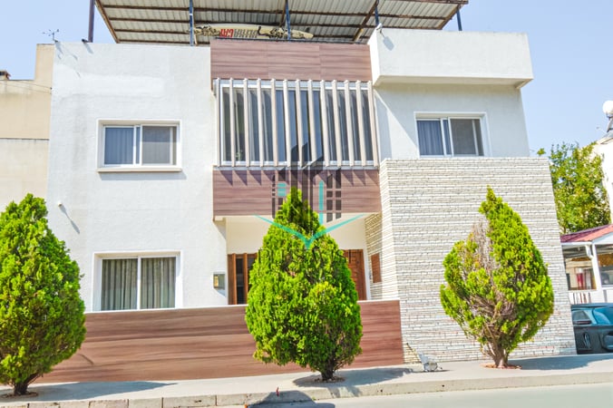 Villa in Chrysopolitissa - view 1