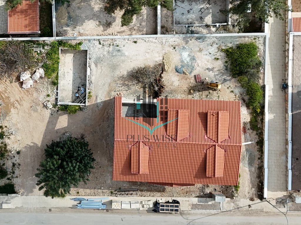 Villa in Souni - Image 3