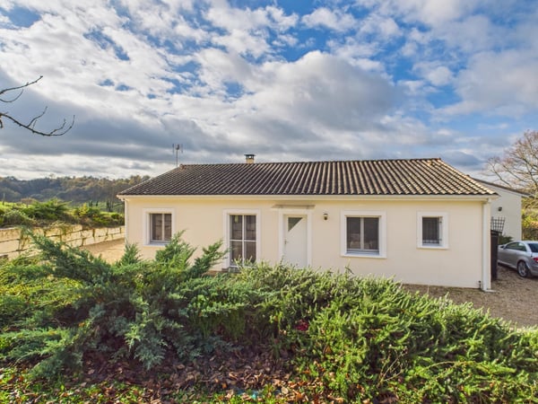 House in Riberac - view 1