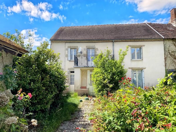 House in Dompierre-les-Eglises - view 1