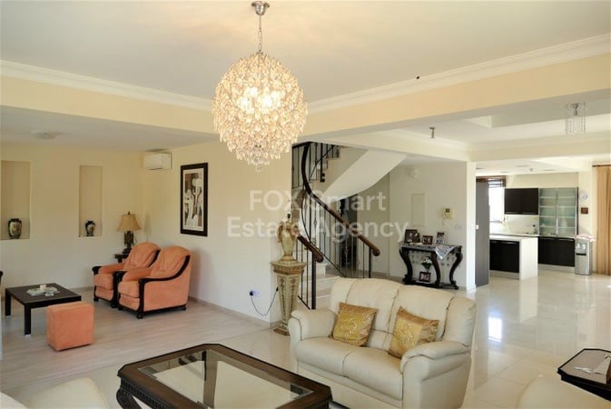 House in Strovolos - view 1
