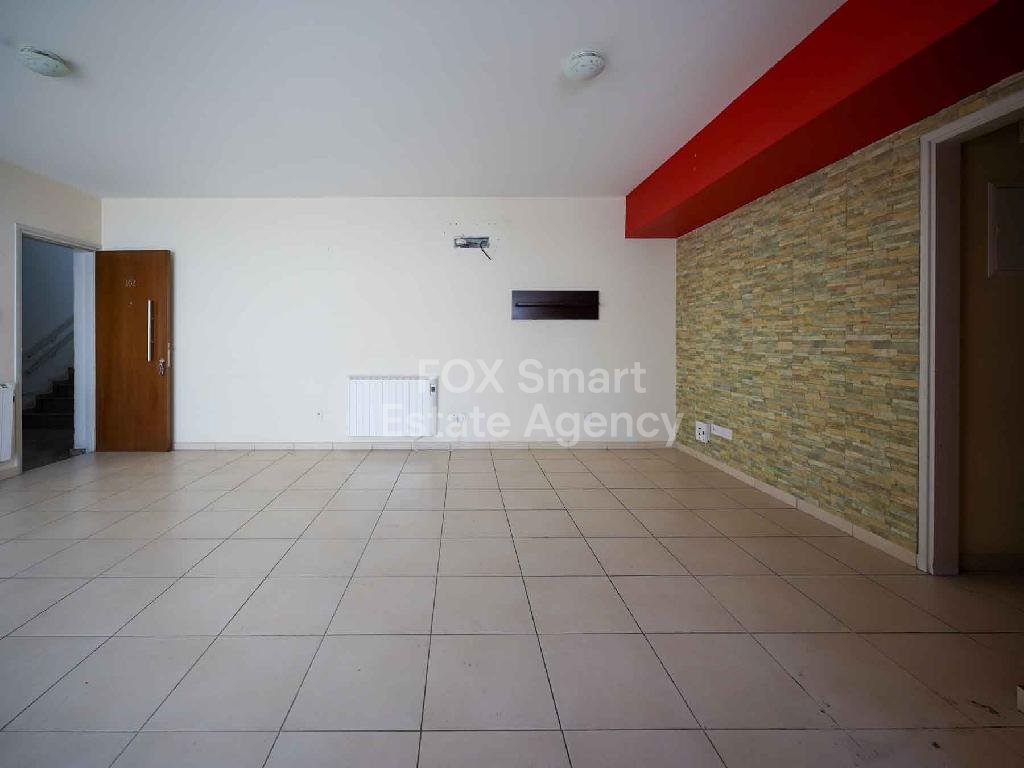 Apartment in Palouriotissa - Image 2