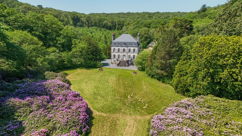 House in Cherbourg-en-Cotentin - view 1