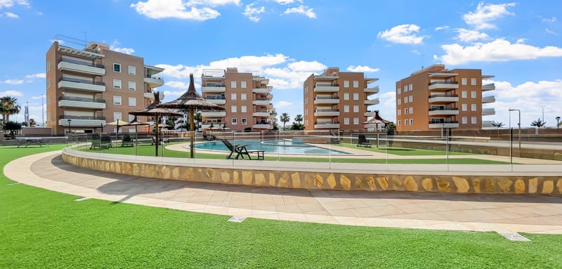 Apartment in Urbanizacion El Raso - view 1