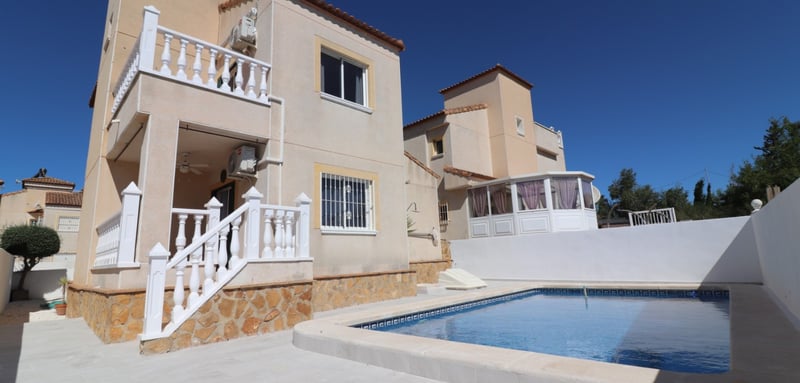 House in San Miguel de Salinas - view 1