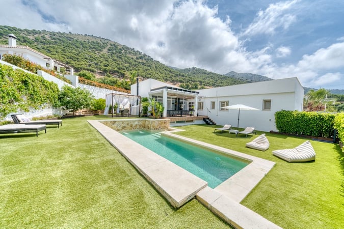 Villa in Mijas Costa - view 1