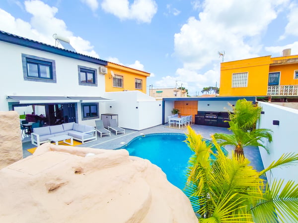 House in Los Urrutias - view 1