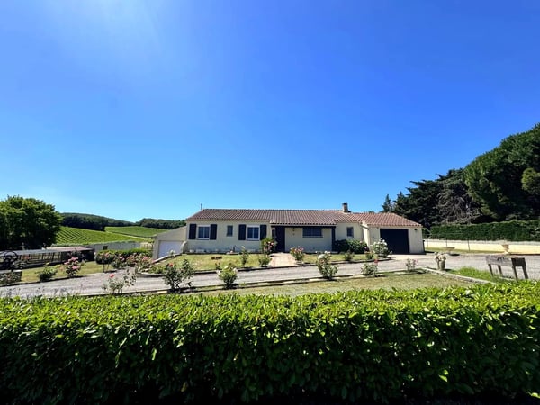 House in Alairac - view 1