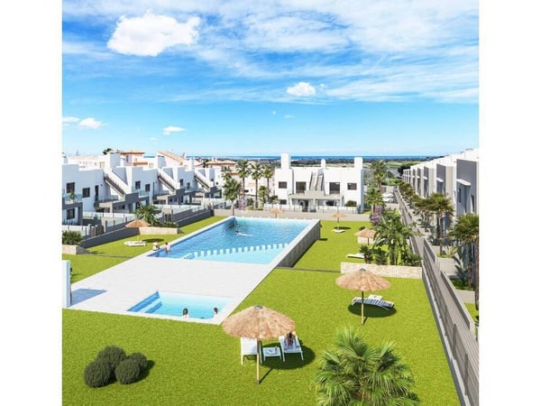 Apartment in San Miguel de Salinas - view 1