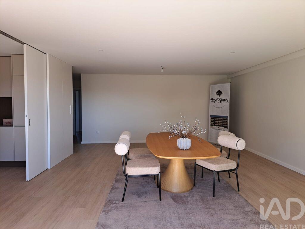 Apartment in Vila Nova de Gaia - Image 2