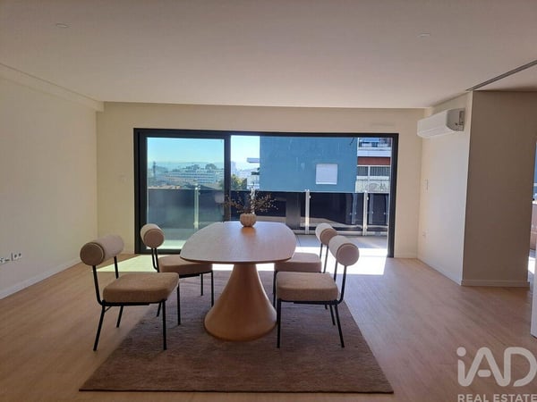 Apartment in Vila Nova de Gaia - view 1
