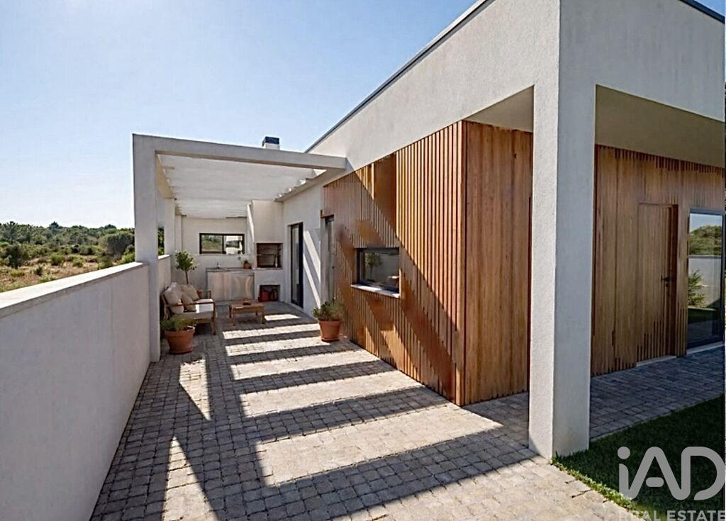 House in Fernao Ferro - Image 2