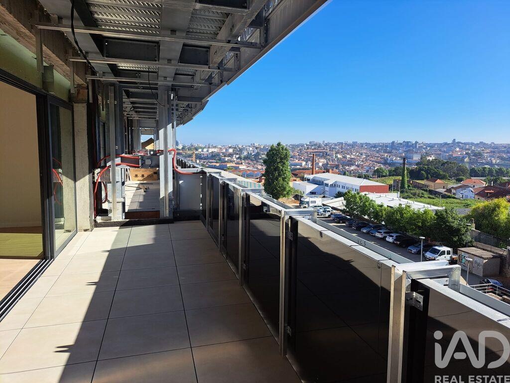 Apartment in Vila Nova de Gaia - Image 3