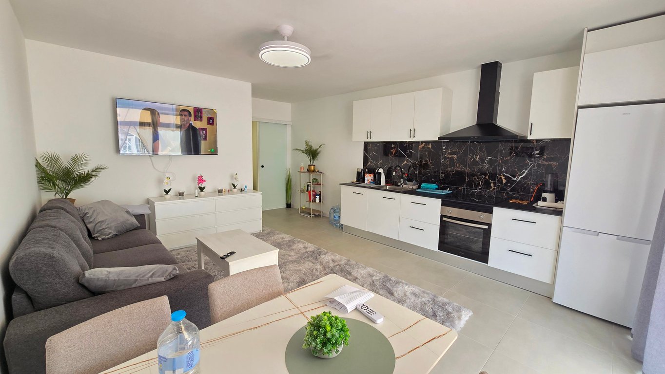 House in El Chaparral - Image 3