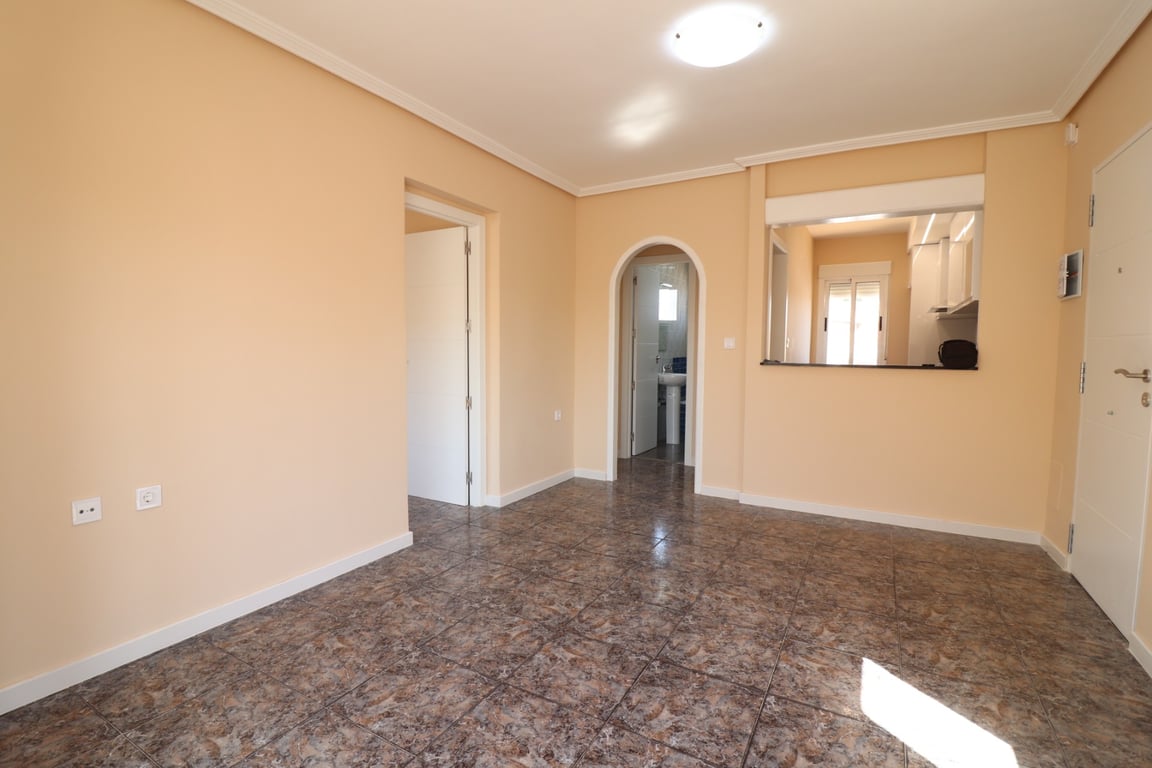 Apartment in Punta Prima - Image 3