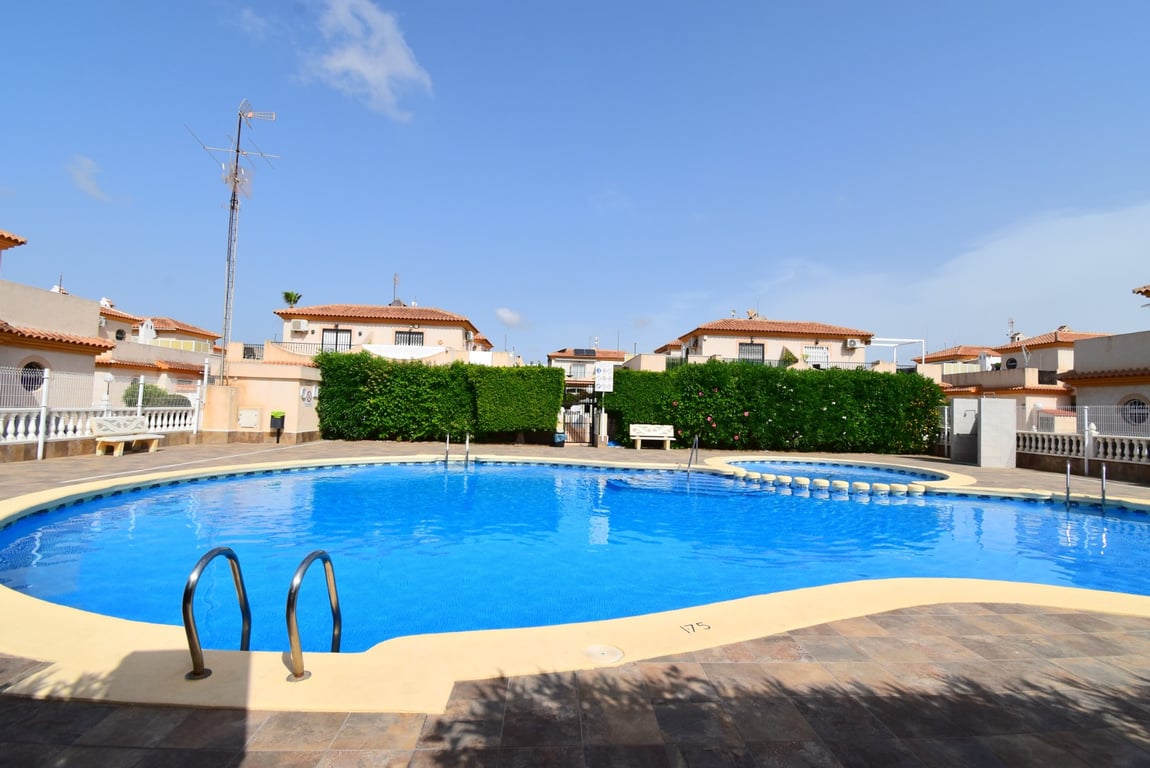 House in Playa Flamenca - Image 2