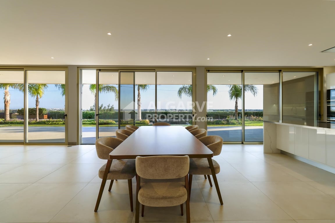 Villa in Almancil - Image 2