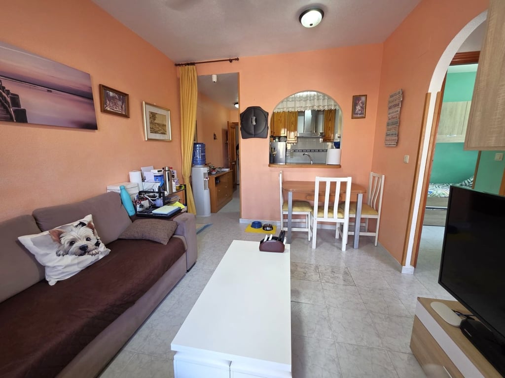 Apartment in Torrevieja - Image 2