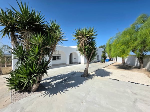 House in San Fulgencio - view 1