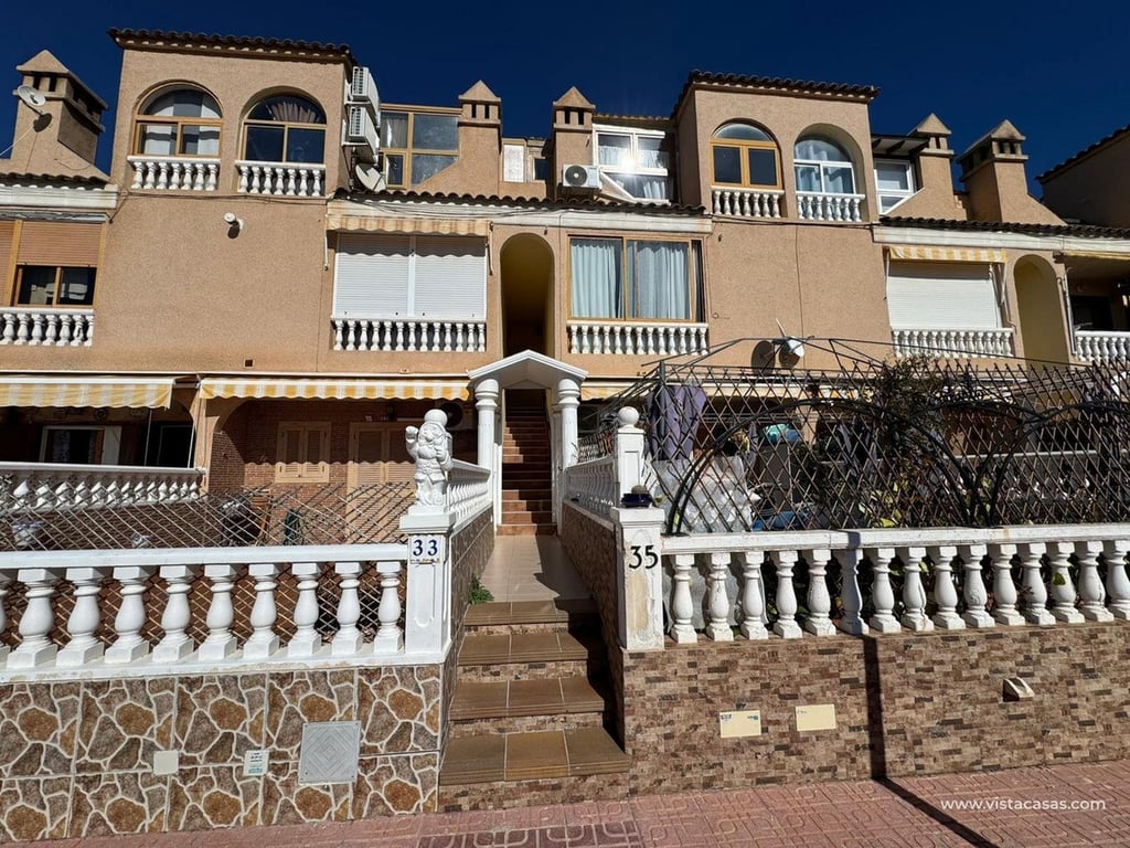 Apartment in Punta Prima - Image 2