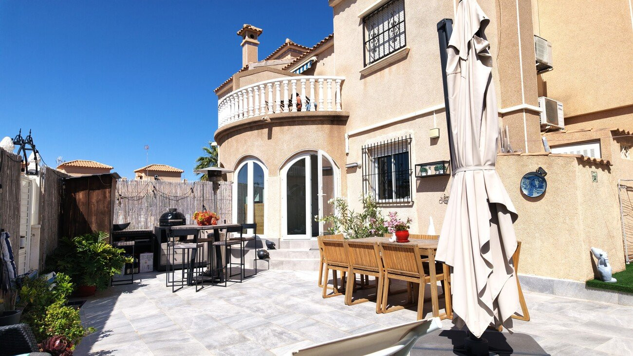 House in San Miguel de Salinas - Image 2