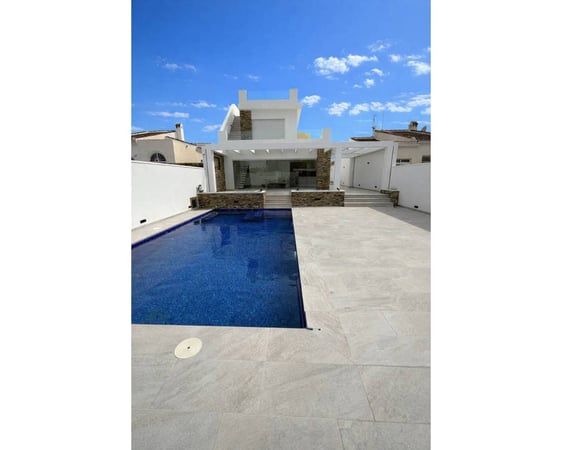 Villa in Torrevieja - view 1