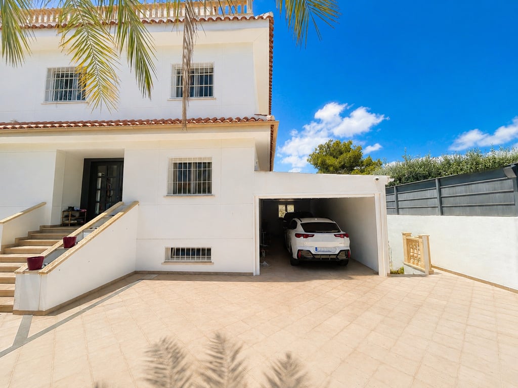 Villa in Dehesa de Campoamor - Image 3