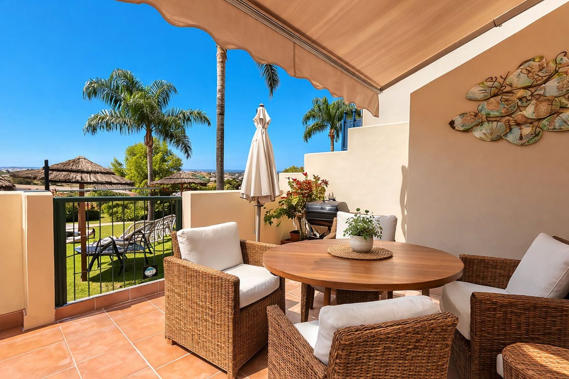 Apartment in Benahavis - Image 2