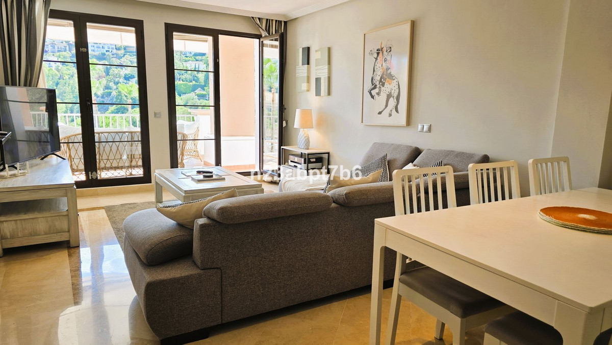 Apartment in Lomas de la Quinta - Image 2